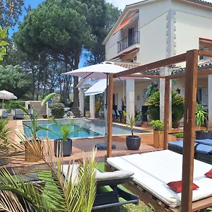 https://les-canyes-cottage.catalonia-hotels.com